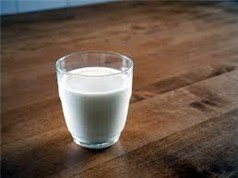 Tình trạng thiếu hụt sữa công thức ở Mỹ
